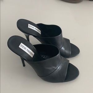 Leather Steve Madden heels never worn
